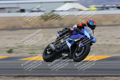 media/Jan-14-2023-SoCal Trackdays (Sat) [[497694156f]]/Turn 4 Set 2 (1030am)/